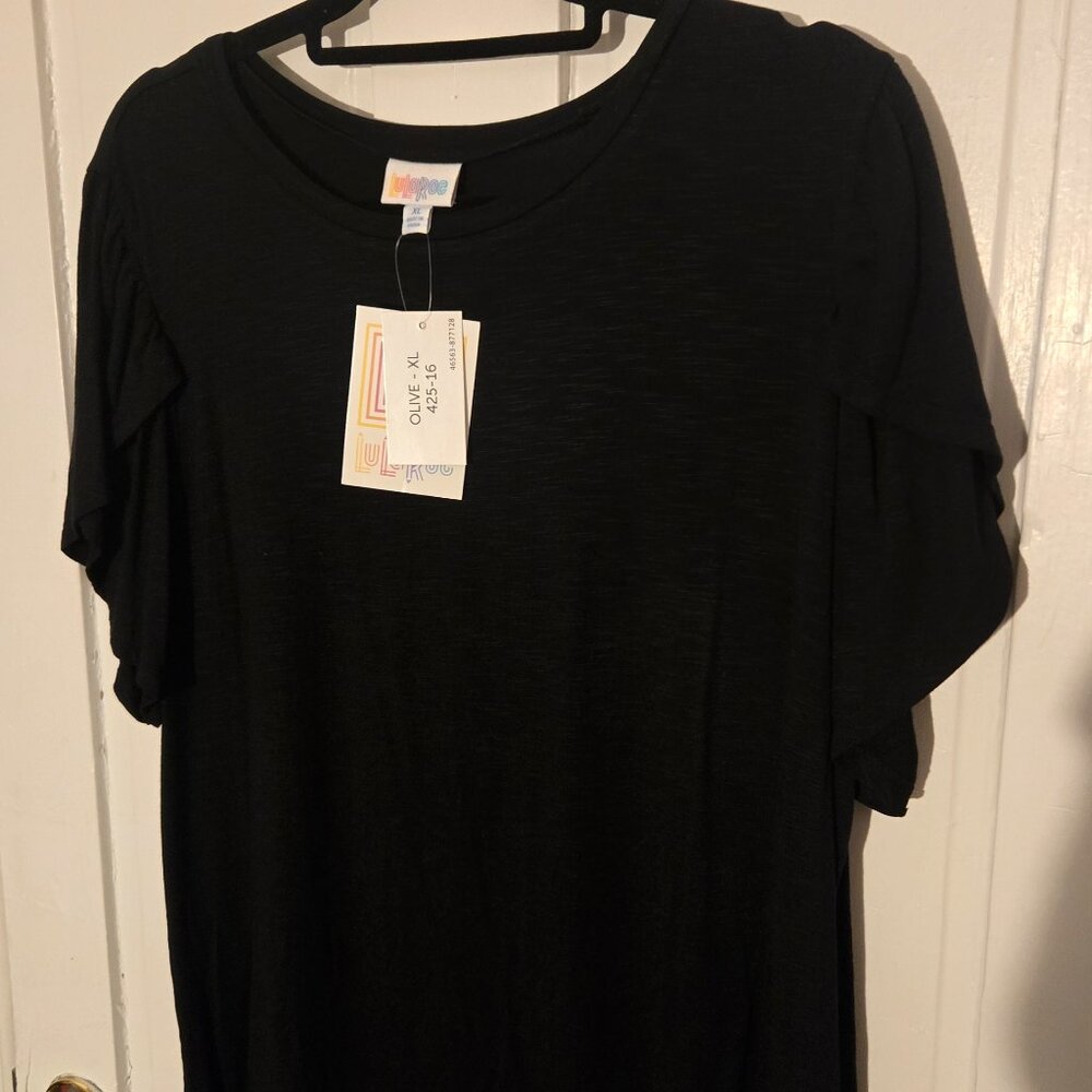 Lularoe Olive with tags